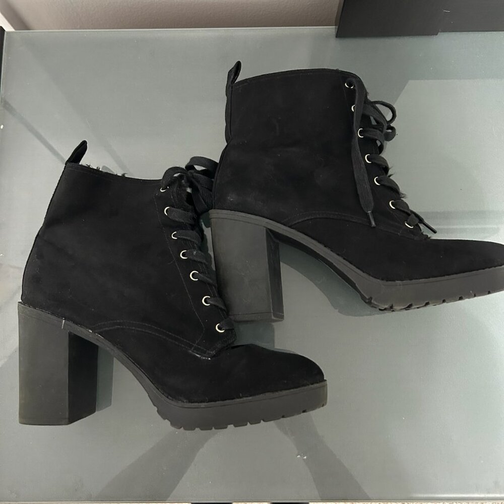 Boots, Black, Size 8.5 - Picture 6 of 6